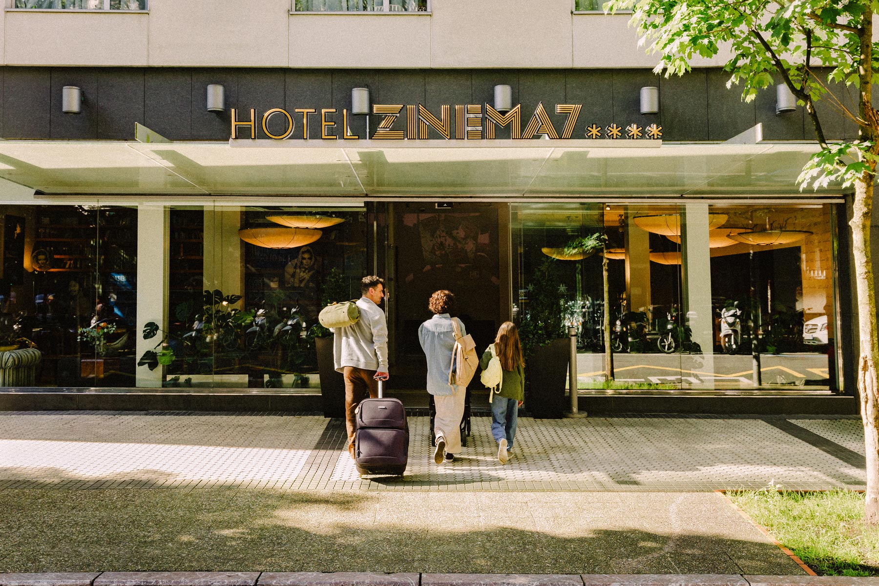 Black Friday Zinema7 Hotel